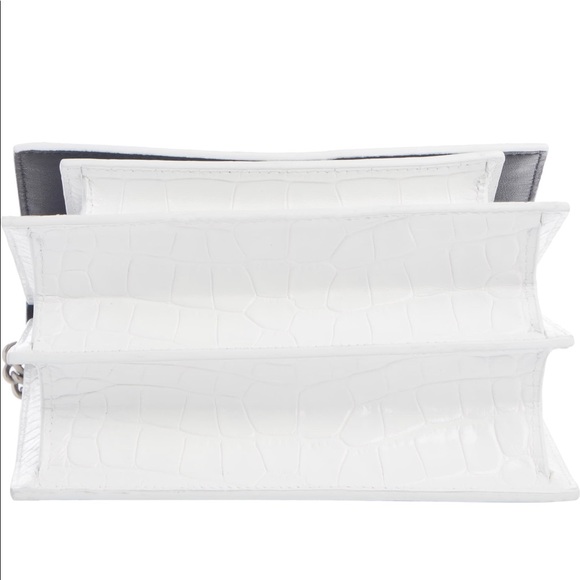 Sharp small chain bag in white - Picture 6 of 6